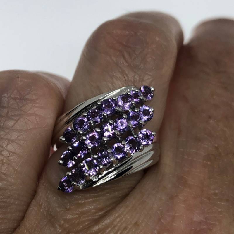 Vintage Handgemachte Echte Lila Amethyst Filigrane Einstellung 925 Sterling Silber Gothic Ring Vintage Handgemachte Echte Lila Amethyst Filigrane Einstellung 925 Sterling Silber Gothic Ring von NemesisJewelryNYC