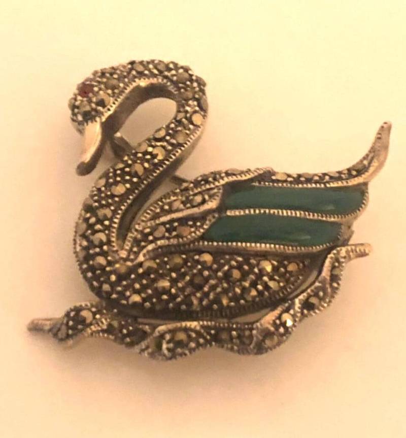 Vintage Handgemachte Echte Markasit 925 Sterling Silber Schwan Brosche Vintage Handgemachte Echte Markasit 925 Sterling Silber Schwan Brosche von NemesisJewelryNYC