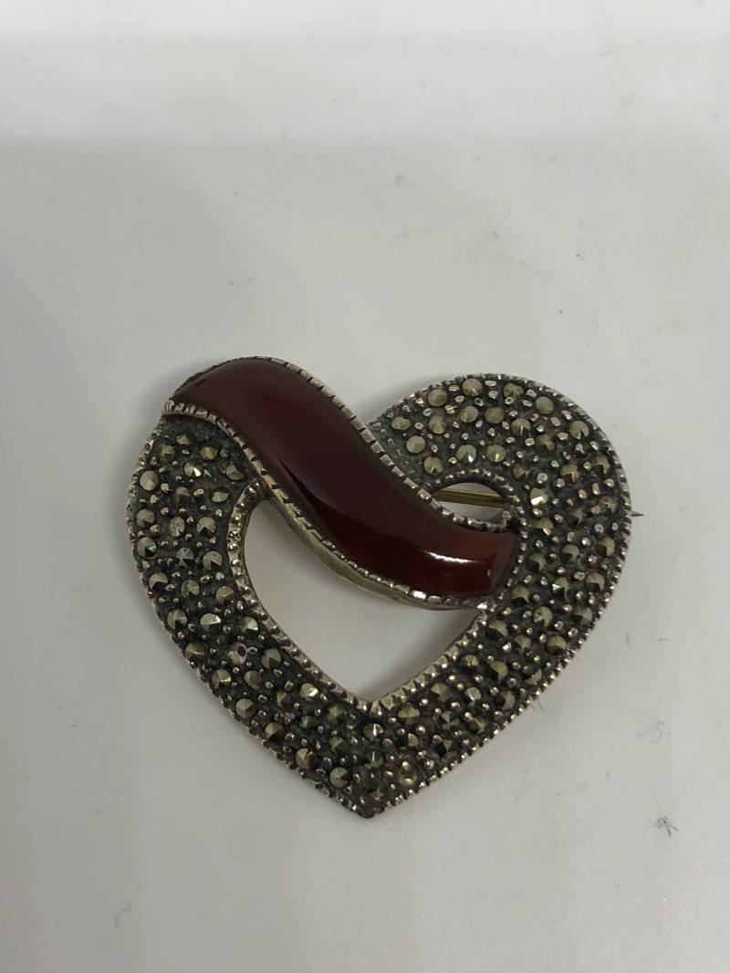 Vintage Handgemachte Echte Markasit 925 Sterling Silber Valentine Herz Brosche Vintage Handgemachte Echte Markasit 925 Sterling Silber Valentine Herz Brosche von NemesisJewelryNYC