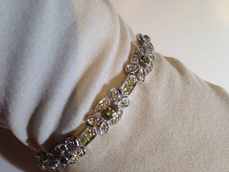 Vintage Handgemachte Echte Peridot Weißer Saphir 925 Sterling Silber Tennis Armband von NemesisJewelryNYC