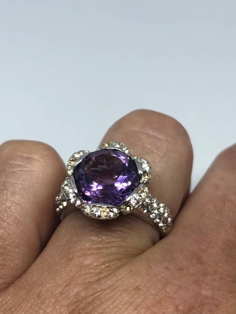 Vintage Handgemachte Tief Lila Echte Amethyst Fassung 925 Sterling Silber Gothic Ring von NemesisJewelryNYC
