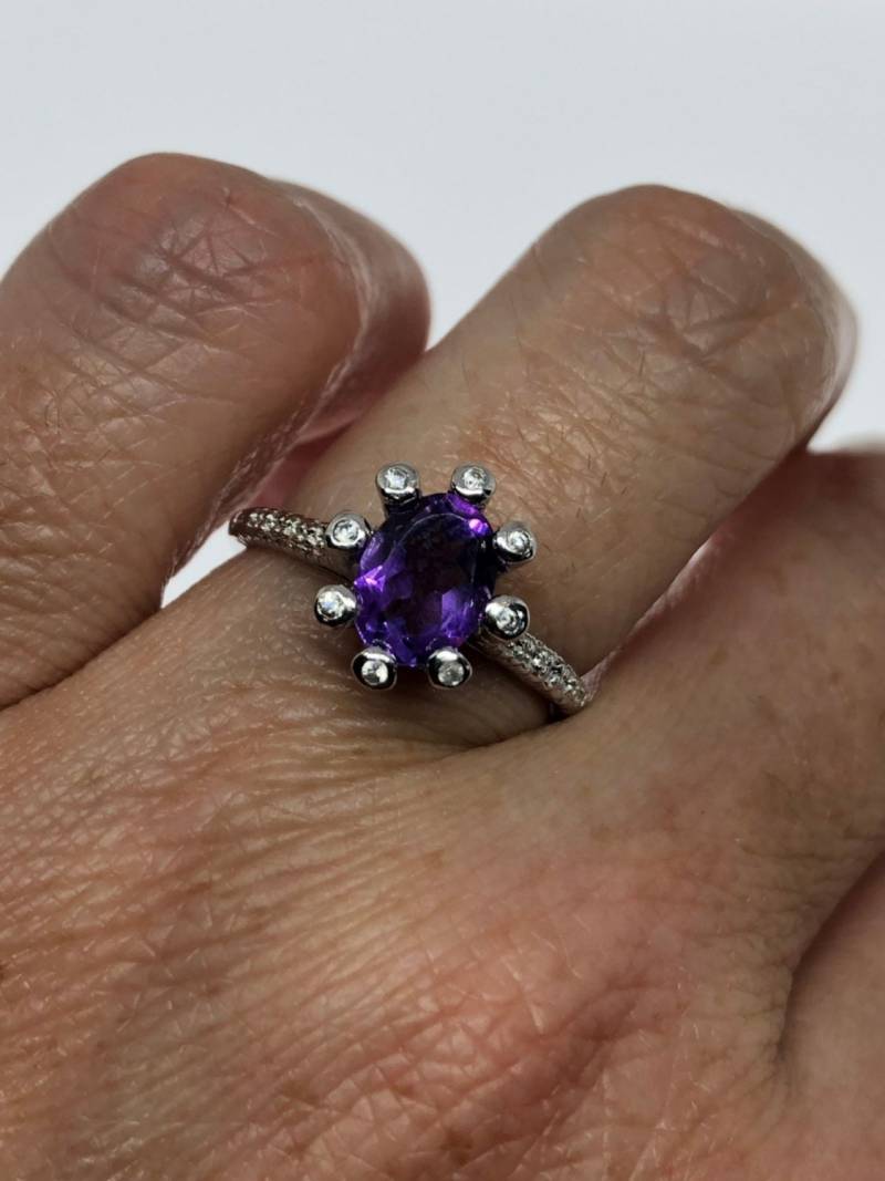 Vintage Handgemachte Tiefviolette Echte Amethyst-Einstellung 925 Sterling Silber Gothic Ring von NemesisJewelryNYC