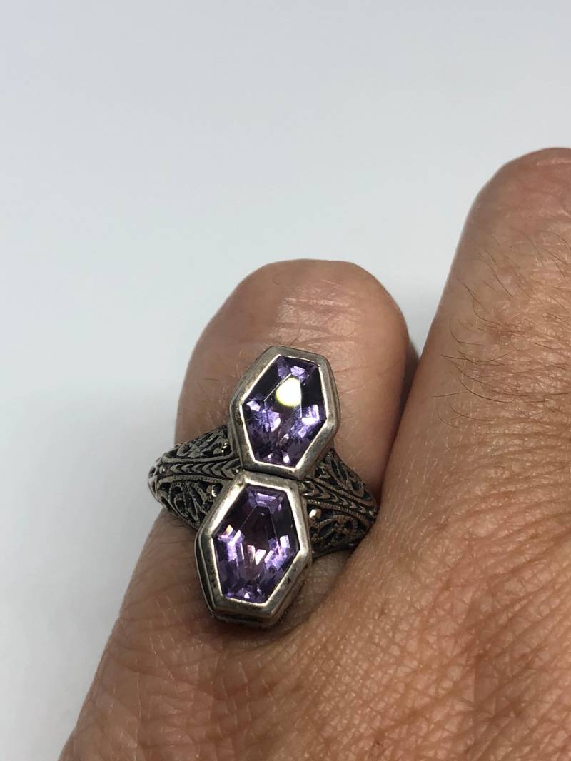 Vintage Handgemachte Tiefviolette Echte Amethyst-Einstellung 925 Sterling Silber Gothic Ring von NemesisJewelryNYC