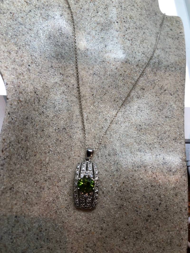 Vintage Handmade 925 Sterling Silber Echter Peridot Anhänger von NemesisJewelryNYC