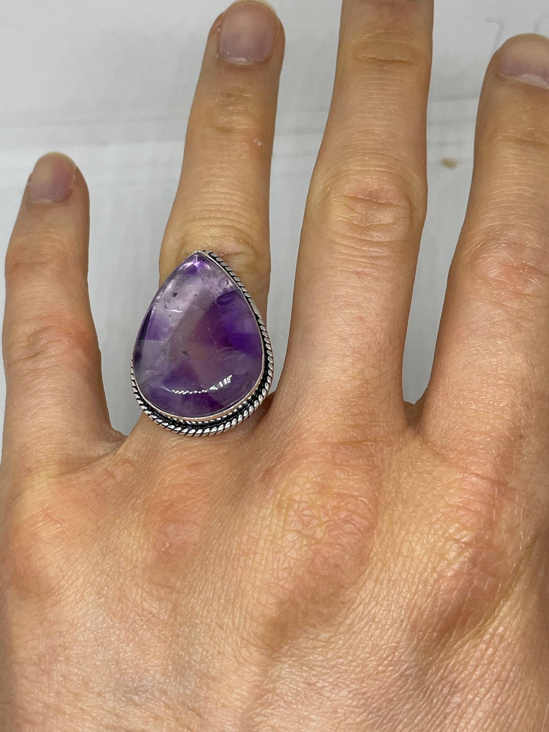 Vintage Lila Echter Amethyst Ring von NemesisJewelryNYC