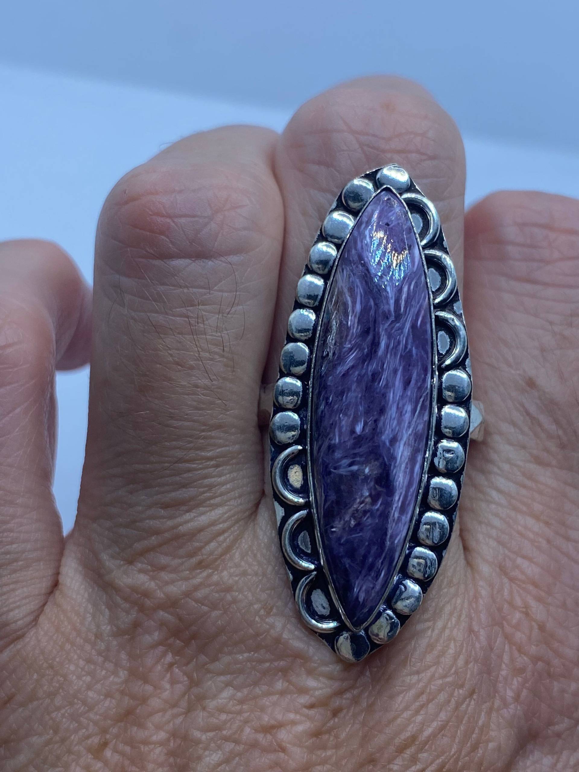 Vintage Lila Echter Chourit Ring von NemesisJewelryNYC