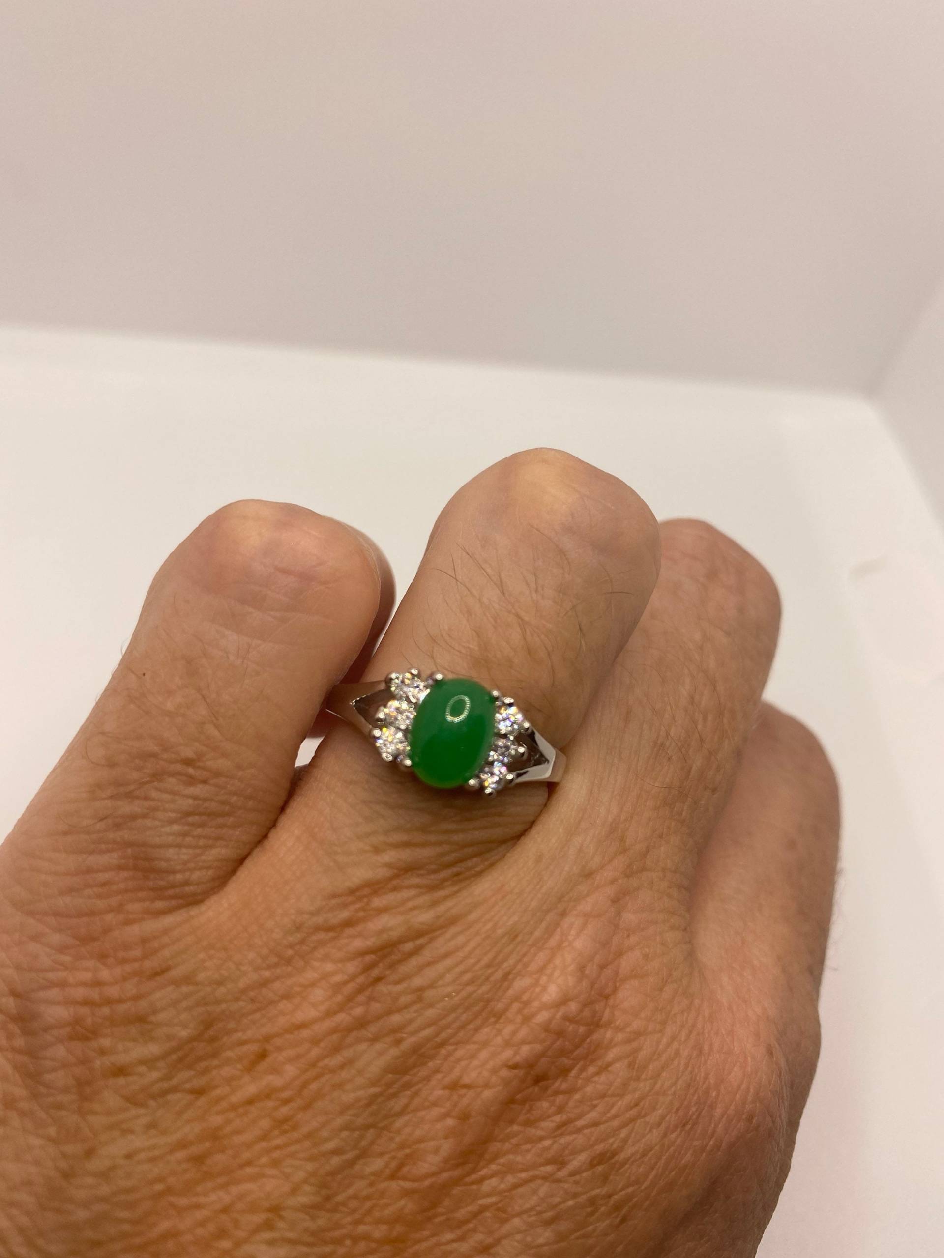 Vintage Lucky Grüner Nephrit Jade Cocktail Ring von NemesisJewelryNYC