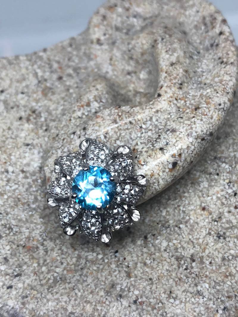 Vintage Mixed Echte Blautopas Edelstein Filigrane 925 Sterling Silber Ohrringe Vintage Mixed Echte Blautopas Edelstein Filigrane 925 Sterling Silber Ohrringe von NemesisJewelryNYC