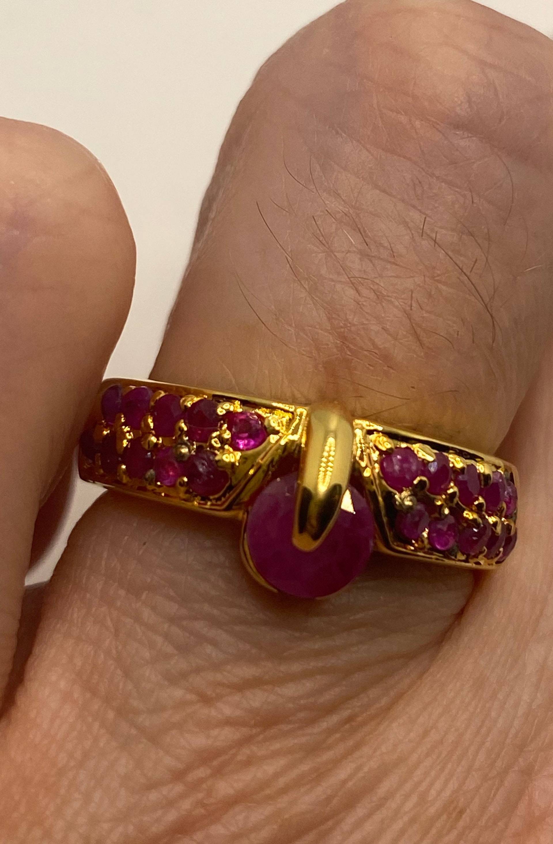 Vintage Pink Rubin Goldene 925 Sterling Silber Bandring Vintage Pink Rubin Goldene 925 Sterling Silber Bandring von NemesisJewelryNYC