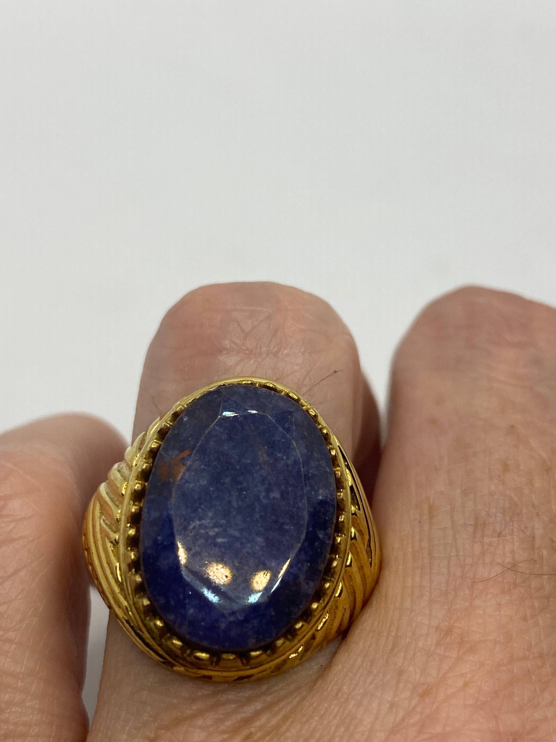 Vintage Roher Blauer Saphir Vergoldeter Messing Ring Größe 9 von NemesisJewelryNYC
