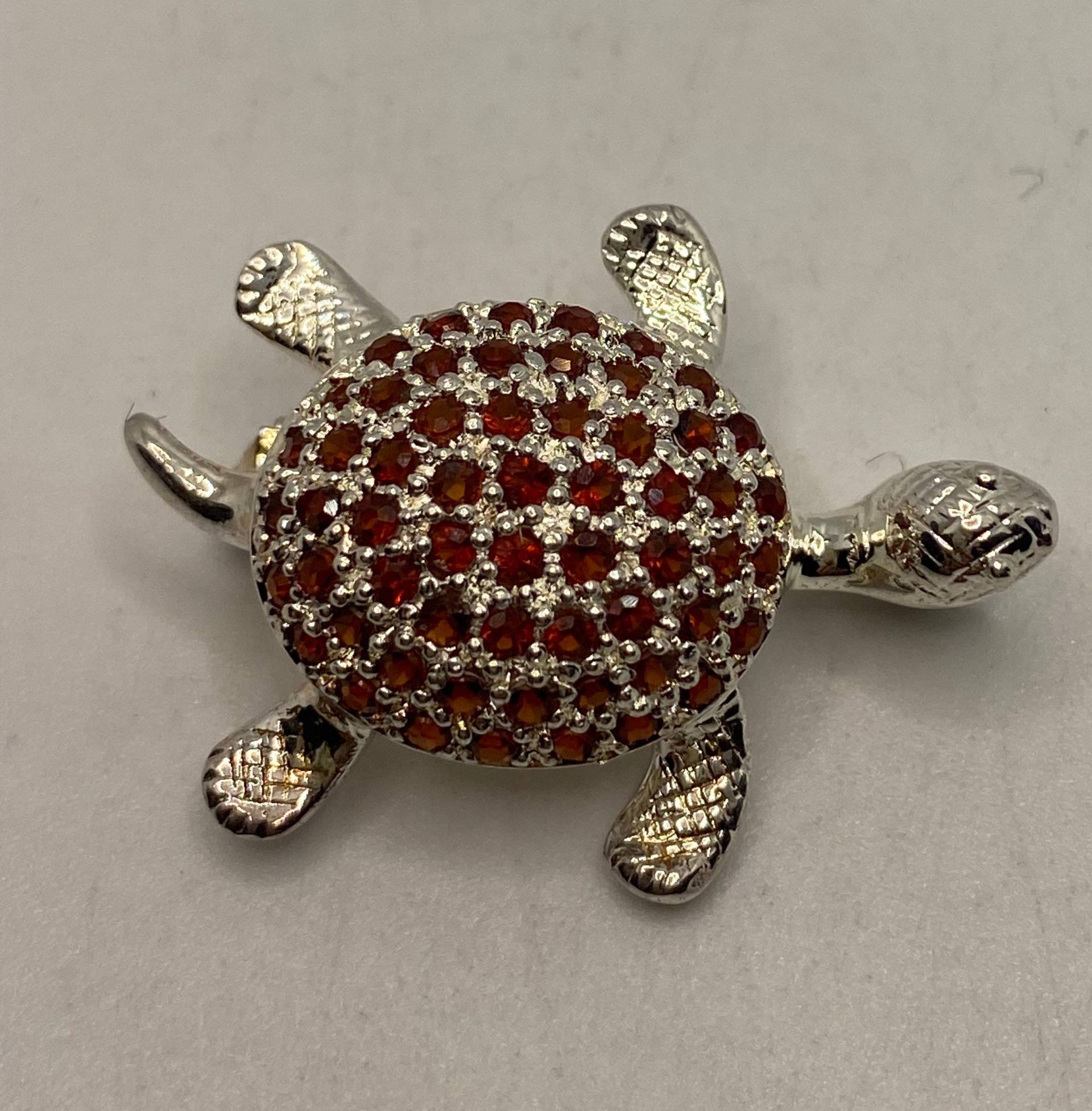 Vintage Roter Granat Schildkröte Pin 925 Sterling Silber Brosche von NemesisJewelryNYC