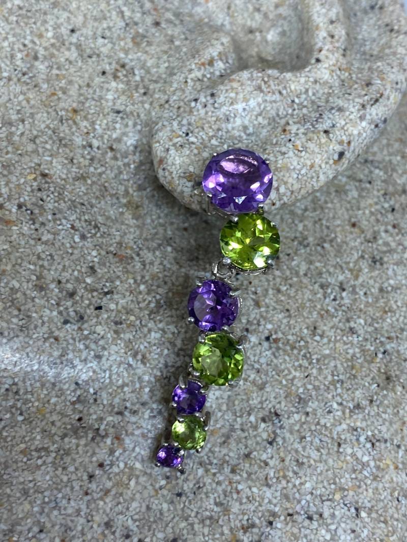 Vintage Sterling Silber Grün Peridot Amethyst Kronleuchter Ohrringe von NemesisJewelryNYC