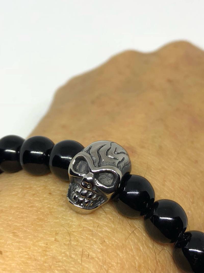 Vintage Style Unisex Herren Stretch Totenkopf Armband von NemesisJewelryNYC