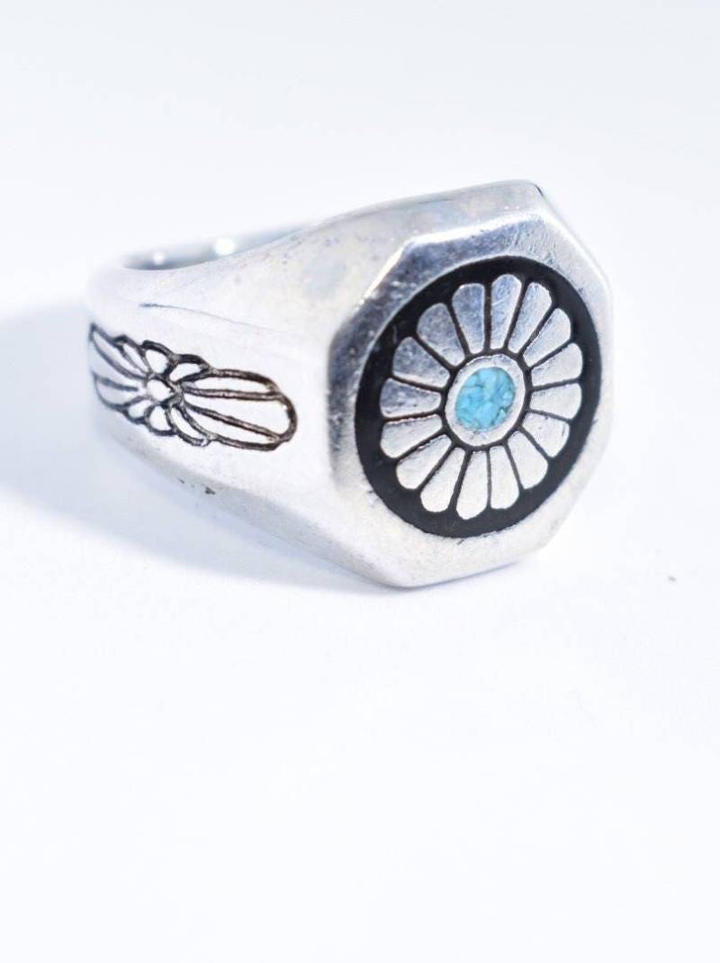 Vintage Ureinwohner Stil Südwestlichen Türkis Stein Inlay Herren Chrysantheme Ring von NemesisJewelryNYC