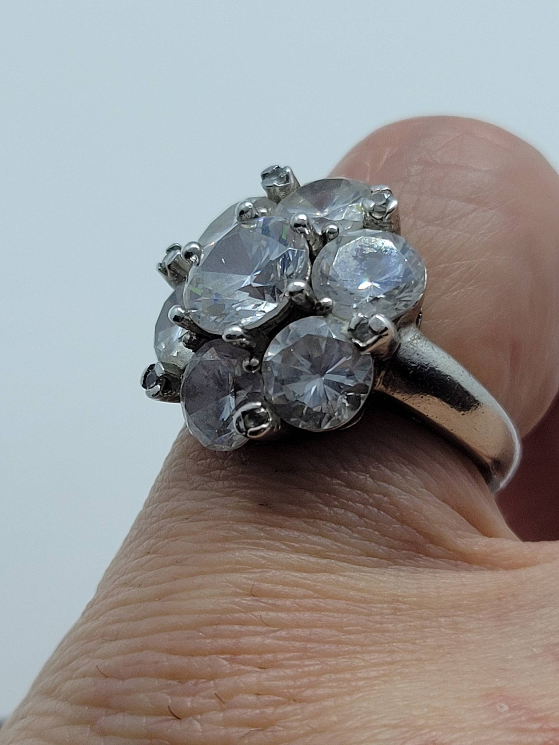 Vintage Weißer Kristall Ring Aus 925 Sterling Silber von NemesisJewelryNYC