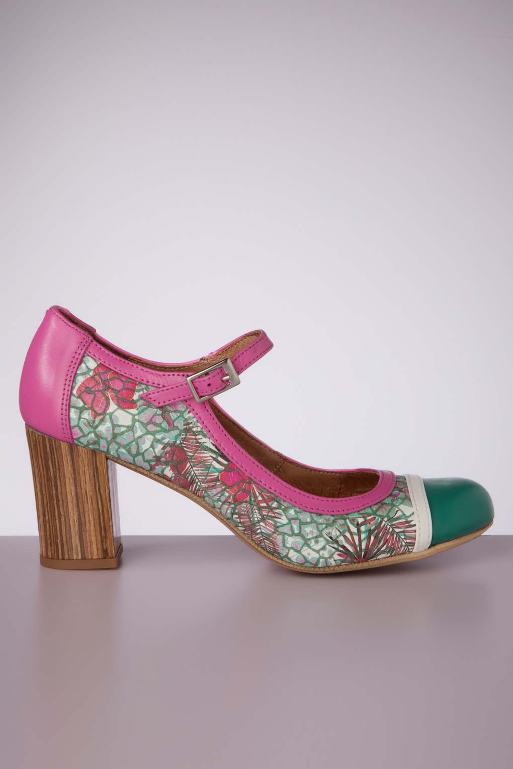 Frida Mary Jane Pumps in Fuchsia und Grün von Nemonic