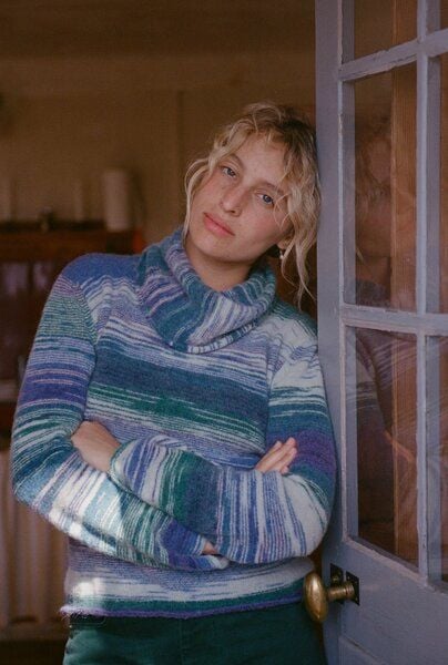 Nénés Coralies Pullover – gestreifter Print von Nénés