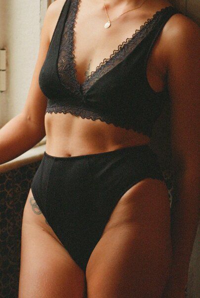 Nénés Jim Slip von Nénés