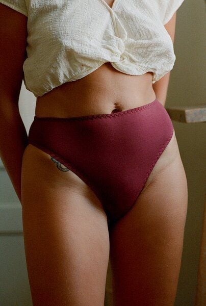 Nénés Zeitlose hochgeschnittene Unterhose von Nénés