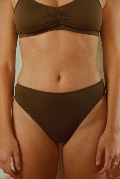 Nénés Zeitlose hochgeschnittene Unterhose von Nénés