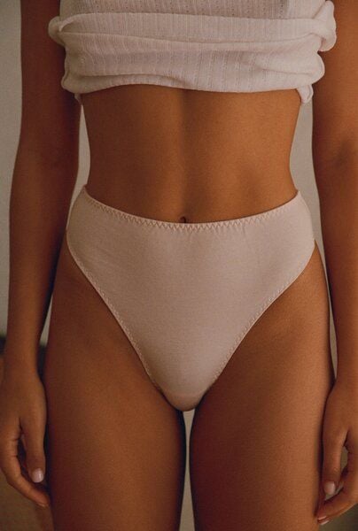 Nénés Zeitlose hochgeschnittene Unterhose von Nénés