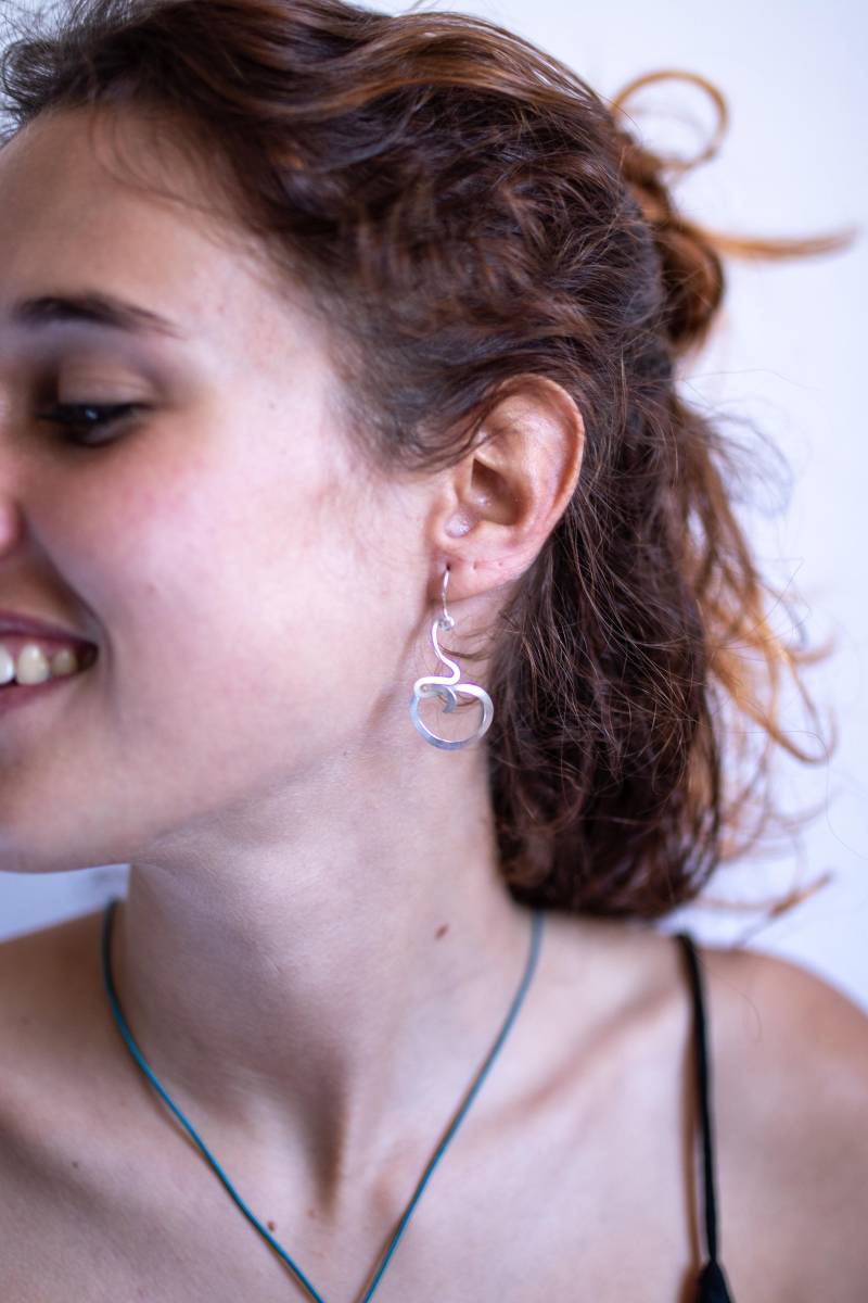 Sterling Silber Knoten Ohrring Dangle Böhmisch, Statement Leichte Ohrringe. Auch Optionen in Kupfer Oder Messing Erhältlich Sterling Silber Knoten Ohrring Dangle Böhmisch, Statement Leichte Ohrringe. Auch Optionen in Kupfer Oder Messing Erhältlich von NeoTribalJoyas