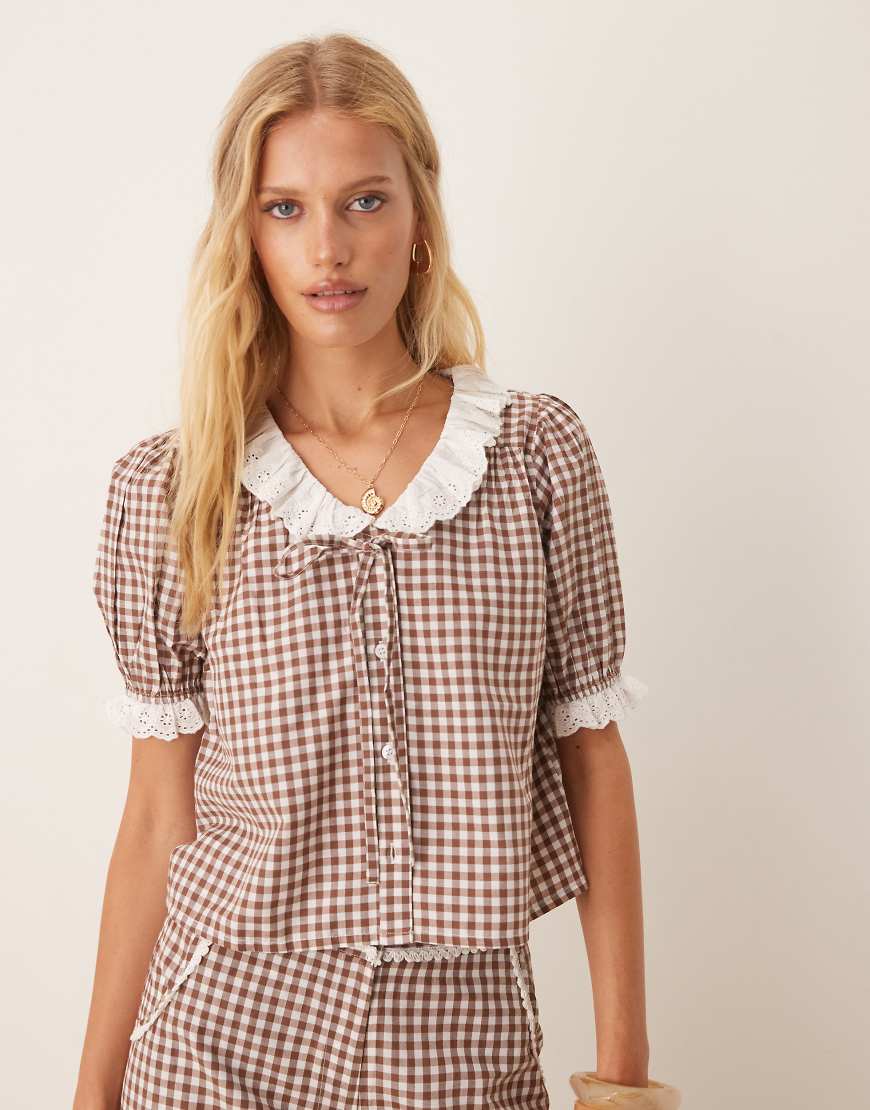 Neon Rose - Bluse in Braun mit Vichy-Karo und Kragen mit Lochstickerei, Kombiteil Neon Rose - Bluse in Braun mit Vichy-Karo und Kragen mit Lochstickerei, Kombiteil von Neon Rose