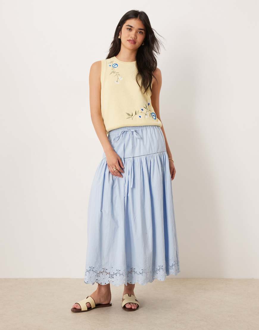 Neon Rose - Midaxi-Rock in Blau mit Kantenstickerei Neon Rose - Midaxi-Rock in Blau mit Kantenstickerei von Neon Rose