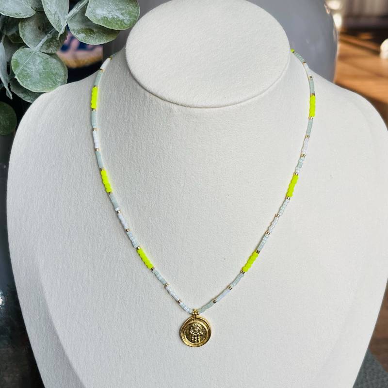 Perlenkette Halskette Bunt Neon Gelb Pink Orange Mit Anhänger Gold Süßwasserperle von NeonkissDE