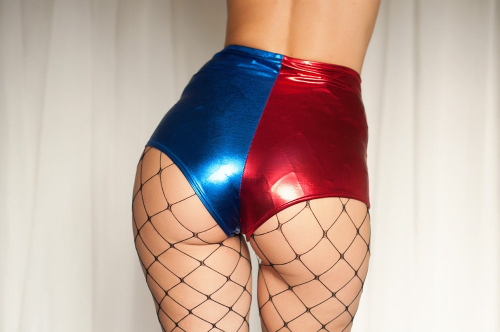 Rot Und Blau Metallic Booty Shorts Halloween Spandex Hot Pants Rot Und Blau Metallic Booty Shorts Halloween Spandex Hot Pants von NerayArt