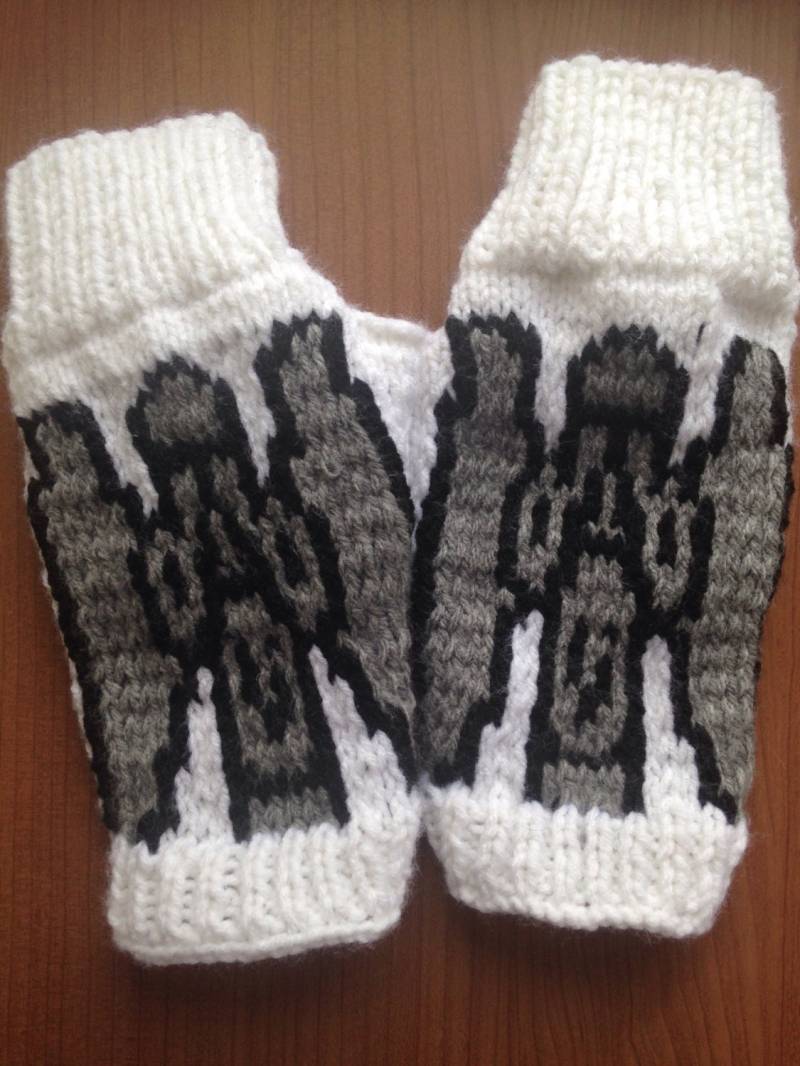 Weinende Engel Handschuhe Weinende Engel Handschuhe von NerdsKnitsandMore