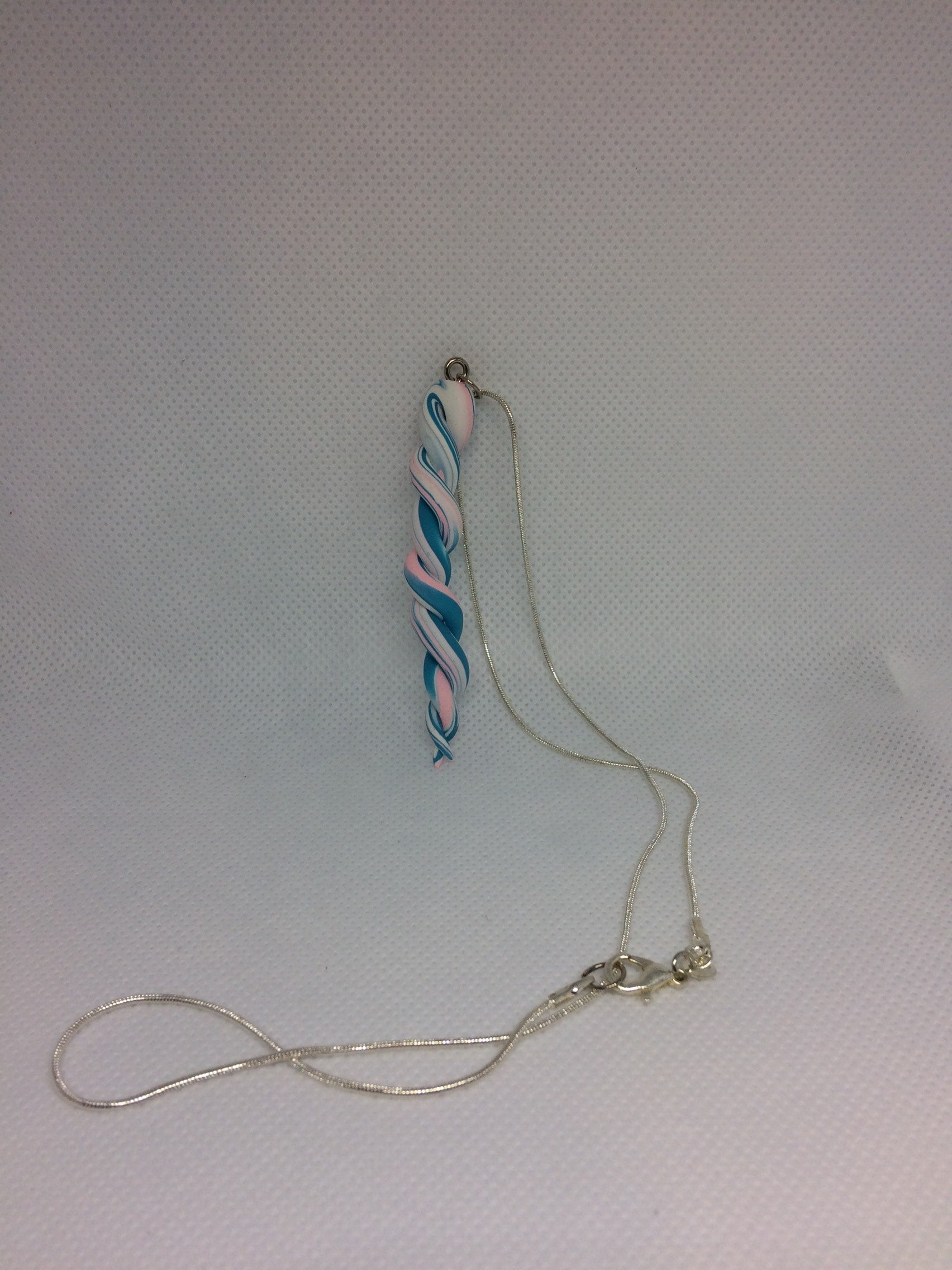 Einhorn, Farben Horn Charm Halskette - Rosa, Weiß Und Blau Transgender Horn Einhorn, Farben Horn Charm Halskette - Rosa, Weiß Und Blau Transgender Horn von NerdyFluttershy