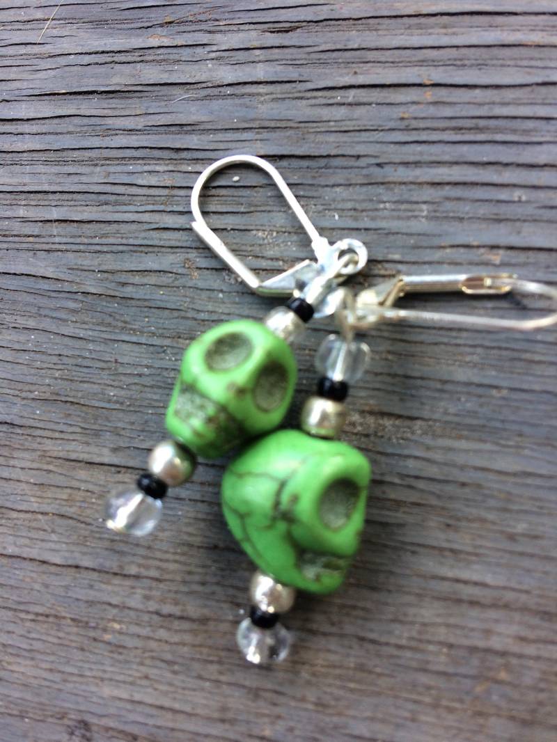 Grüne Schädel-Ohrringe Grüne Schädel-Ohrringe von NerdyFluttershy