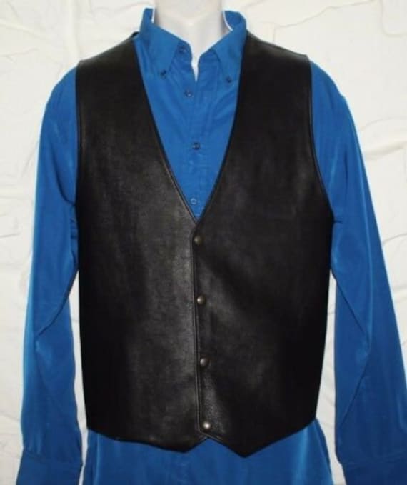 Vintage Schwarz Leder Popper Hüftlänge Biker Cowboy Westlichen Weste Brust Größe 43" von NeringasVintageStore