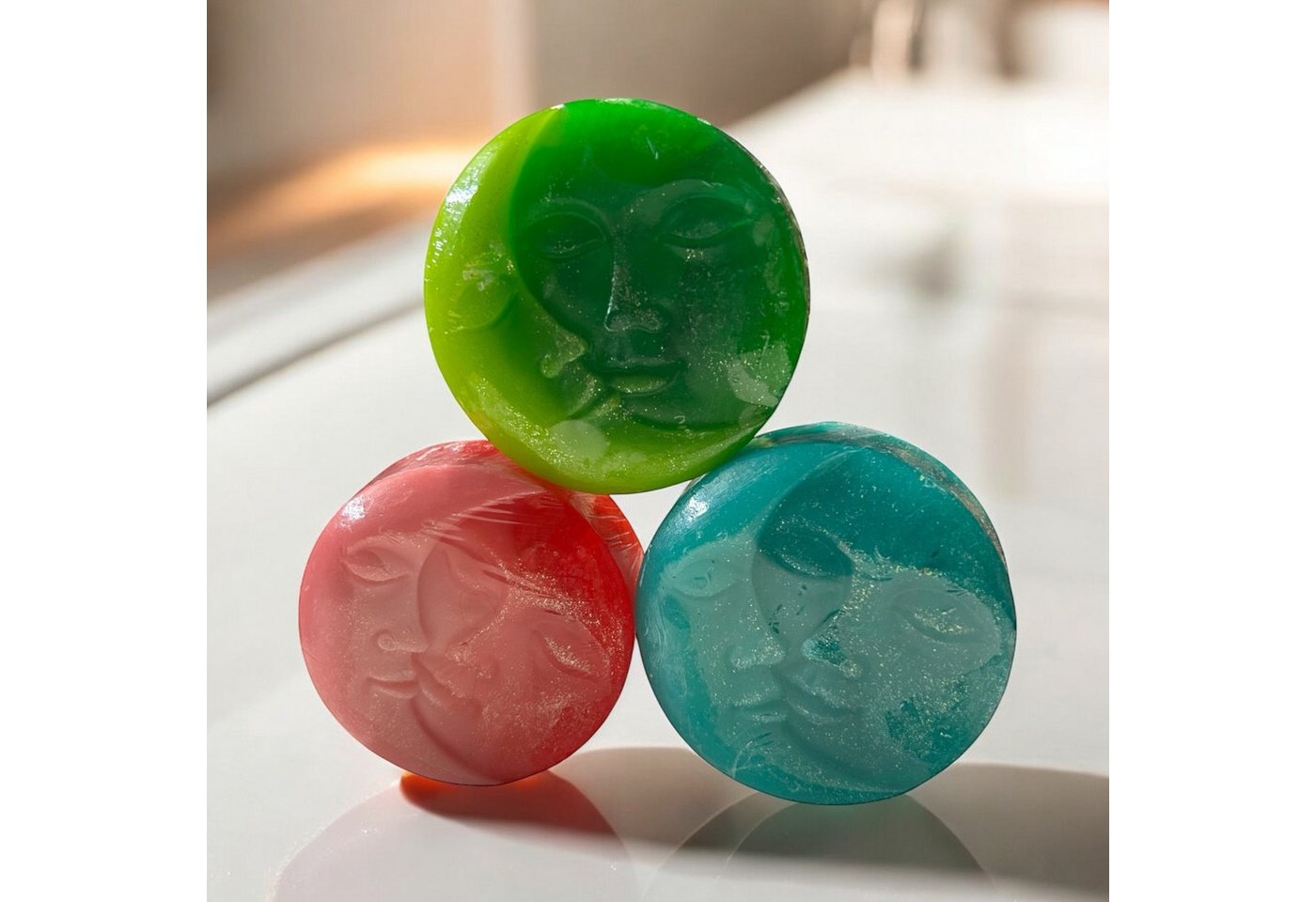 Nesbel - Spüren Sie die Reinheit? Handseife sortiert Rund, 3-tlg., Sonne und Mond Geschenk Mitbringsel 255 g Nesbel - Spüren Sie die Reinheit? Handseife sortiert Rund, 3-tlg., Sonne und Mond Geschenk Mitbringsel 255 g von Nesbel - Spüren Sie die Reinheit?