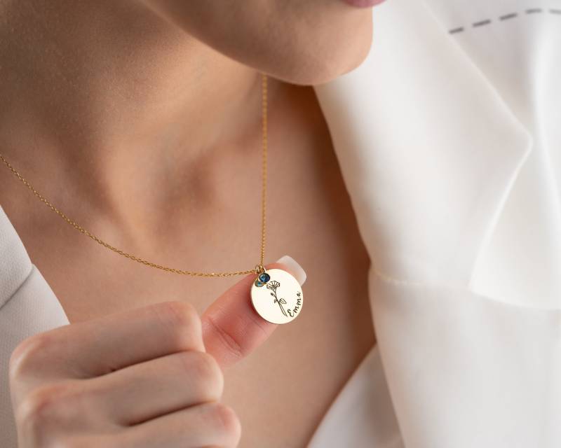 Benutzerdefinierte Geburtsblume Name Halskette Gold Personalisierte Silber Blume Gravierte Zierliche Geschenke Für Mutter Januar Geburt Frauen von NeshelyJewelry