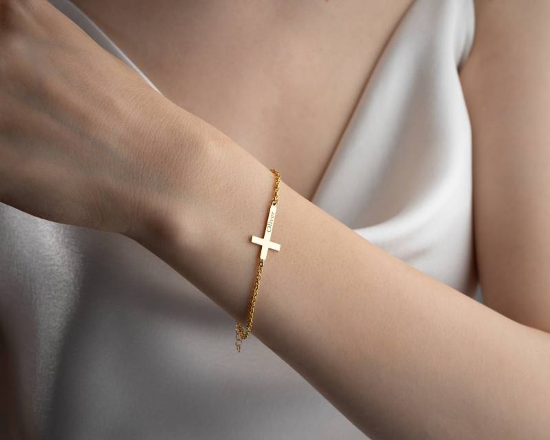 Custom Gold Kreuz Armband Frauen Silber Name Zierliche Rose Birthstone Mit Bettelarmband Weihnachtsgeschenke von NeshelyJewelry