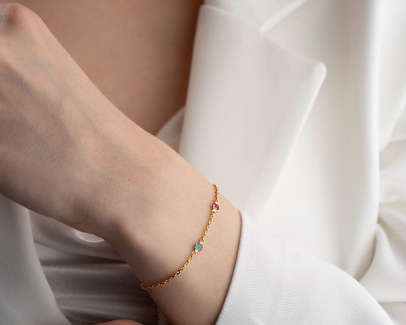 Gold Familie Birthstone Armband Sterling Silber Für Frauen Klarer Quarz Schmuck Geschenk Mütter Kann Zierlich von NeshelyJewelry