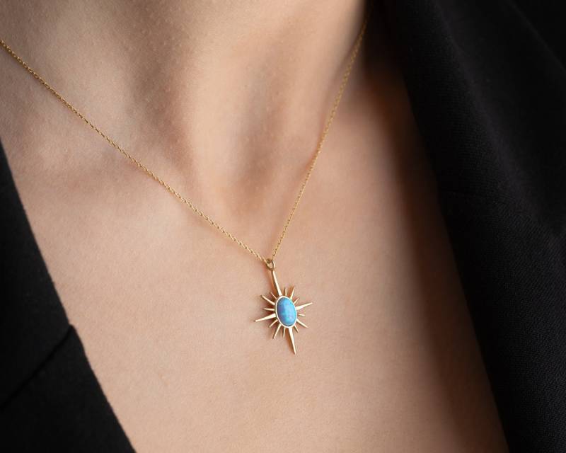 Gold Opal Halskette Frauen Minimalist Silber Blau Nordstern Für Mama Weihnachtsgeschenk Edelstein Anhänger Rose von NeshelyJewelry