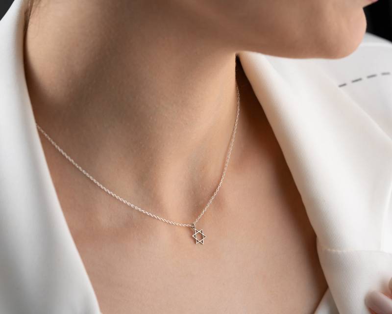 Zierliche Sterne Halskette Gold Stern Anhänger Silber Suleiman Talisman Charm Frauen Celestial Schmuck von NeshelyJewelry