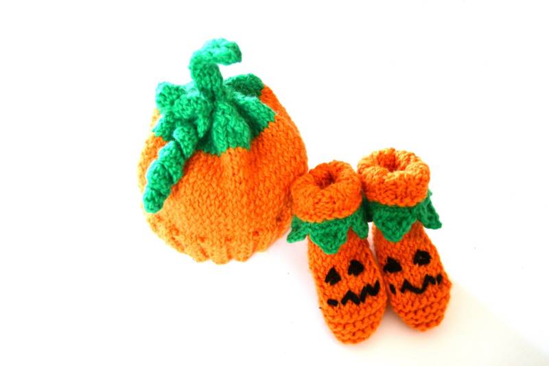 Handgestrickte Baby Kürbis Hut Und Booties, %100 Wolle von NeslisHandcrafts
