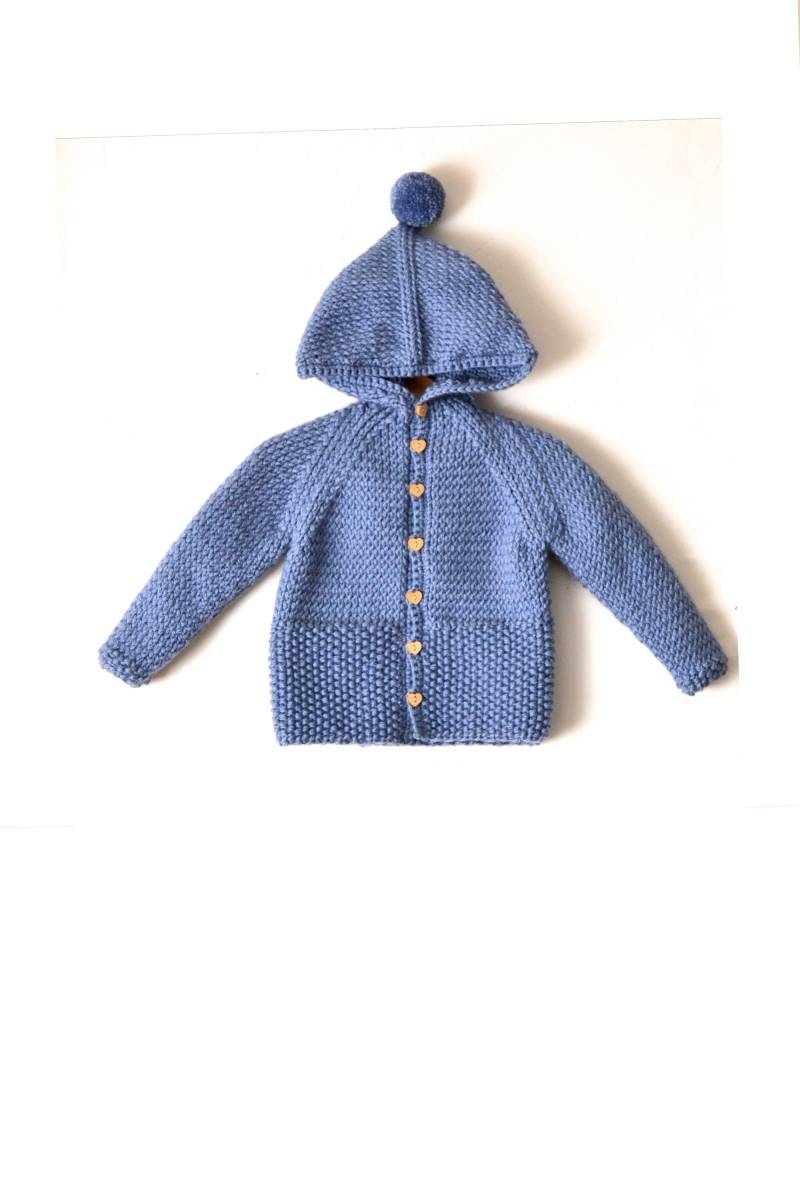 Handgestrickte Baby-Mädchen Wolle Hoodie Strickjacke/Jacke, Chunky, Raglan Mit Pom von NeslisHandcrafts
