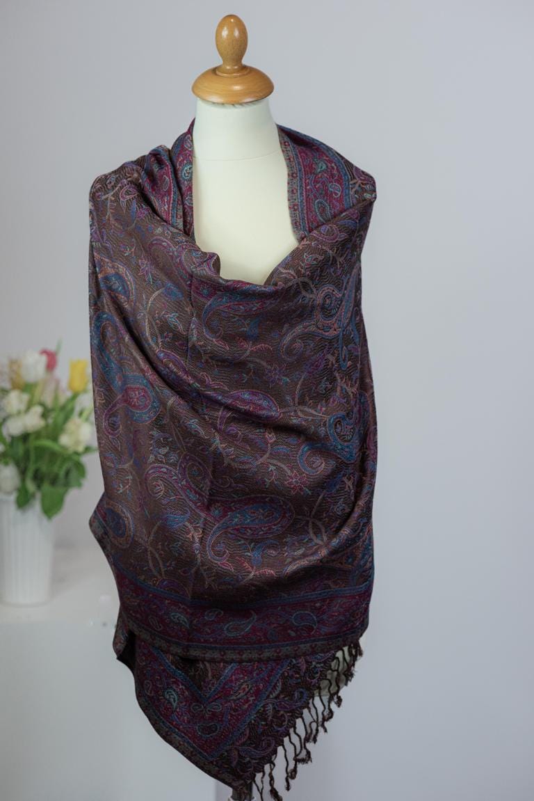Pashmina Schal-Luxuriöser- Dark Brown - Weich, Elegant & Exotisch Pashmina Schal-Luxuriöser- Dark Brown - Weich, Elegant & Exotisch von NesriniCollection