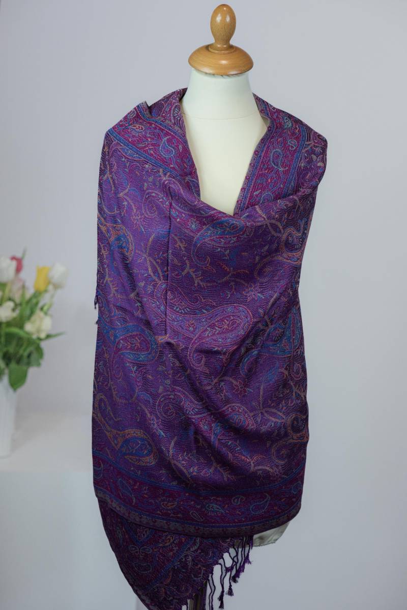 Pashmina Schal-Luxuriöser- Dark Lilac - Weich, Elegant & Exotisch von NesriniCollection