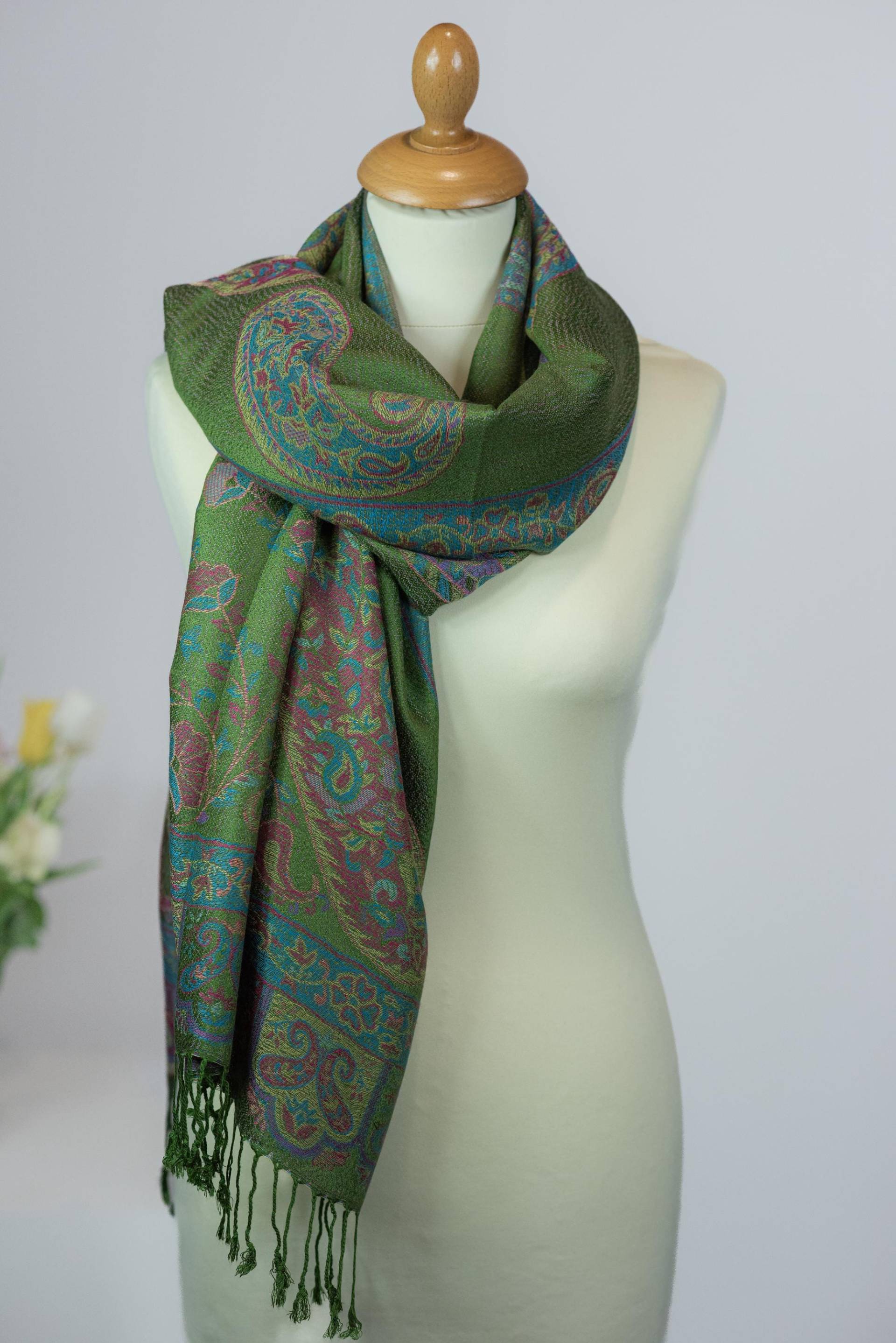 Pashmina Schal-Luxuriöser- Green - Blume Weich, Elegant & Exotisch von NesriniCollection