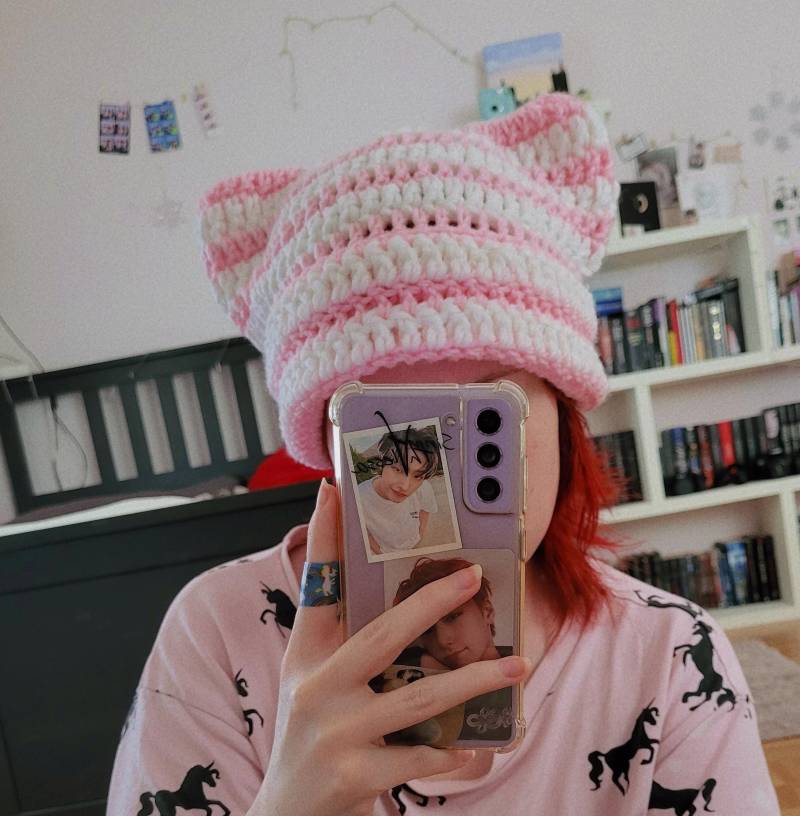 Gehäkelte Handgemachte Katzen Mütze Mit Ohren von NessaCrochethings