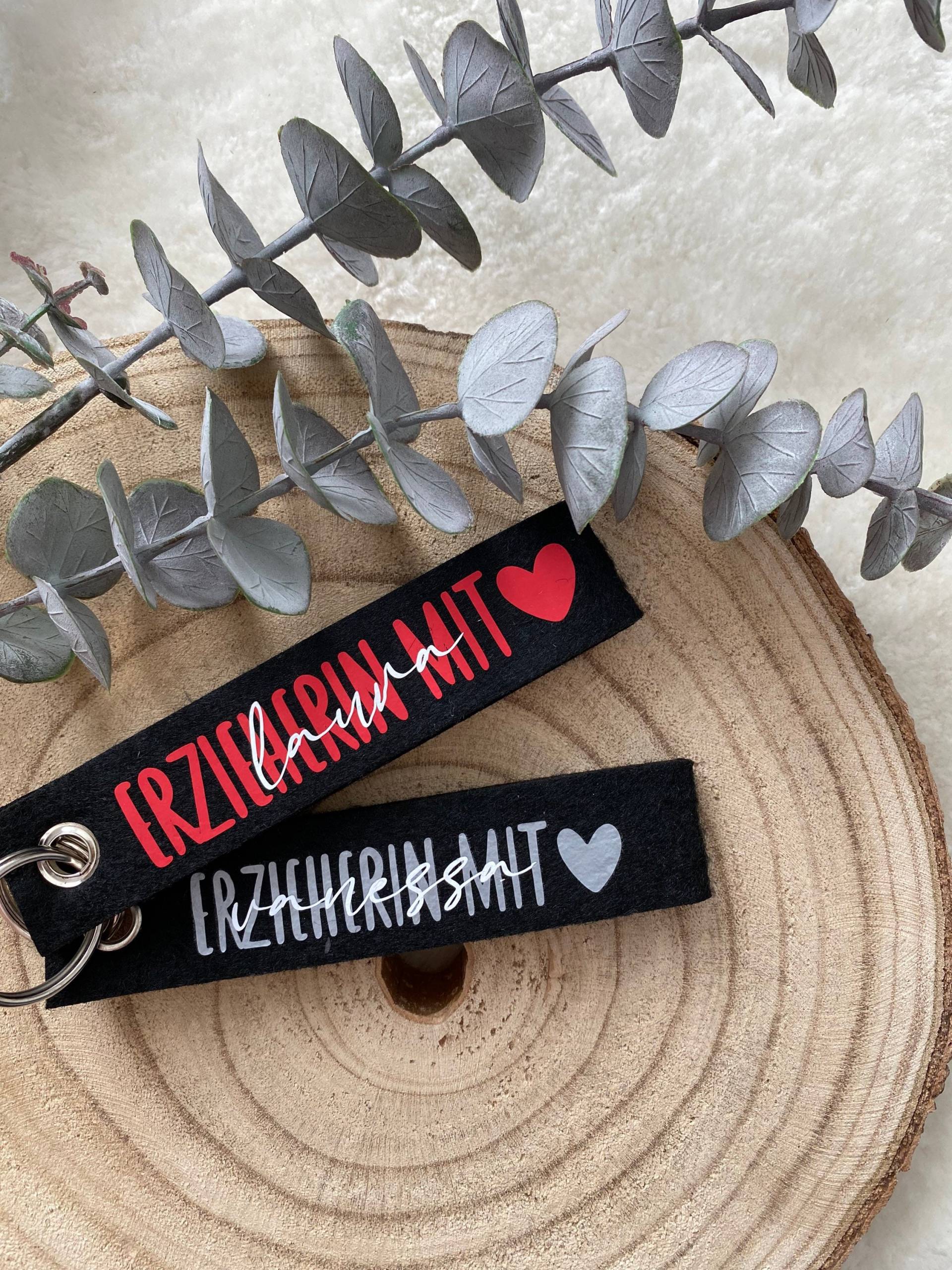 Erzieherin Mit Herz Schlüsselanhänger | Filzschlüsselanhänger Personalisiert Geschenk Geschenkidee Erzieher Lehrer Kindergarten von NessasGluecksmomente
