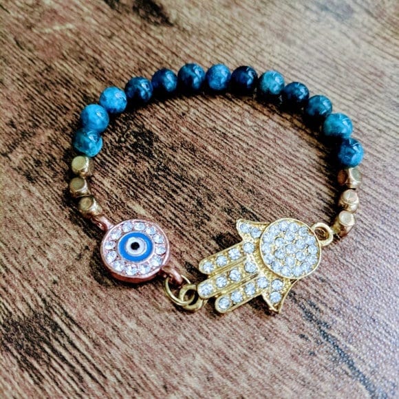 Hamsa Hand Evil Eye Perle Armband von NessieGifts