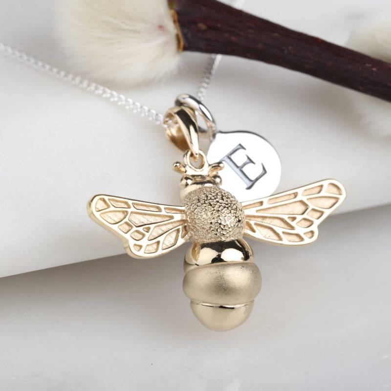 Gold Queen Bee Anhänger Halskette Personalisiert von NestGiftShop