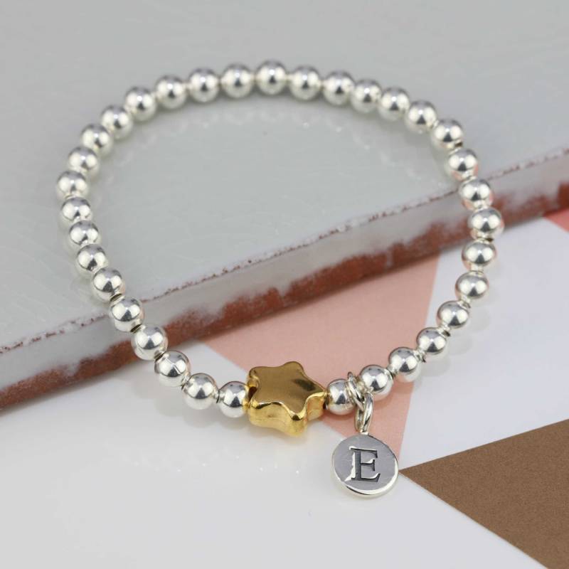 Kinder Personalisierte Silber Perlenarmband Mit Gold Star Charm von NestGiftShop